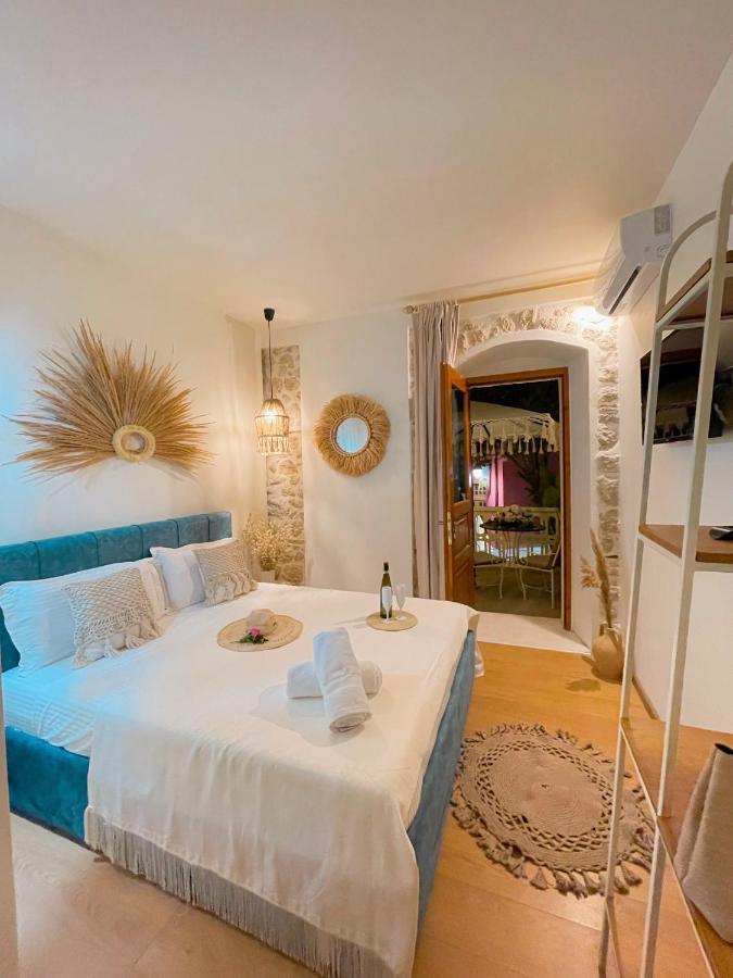 Bohemian Boutique Suites Vlore Exterior photo